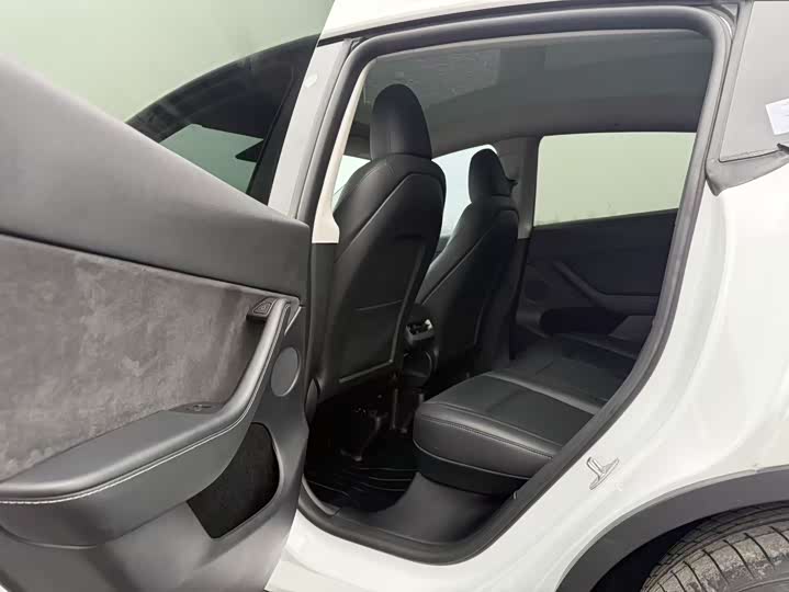 Фото 5 - Tesla Model Y