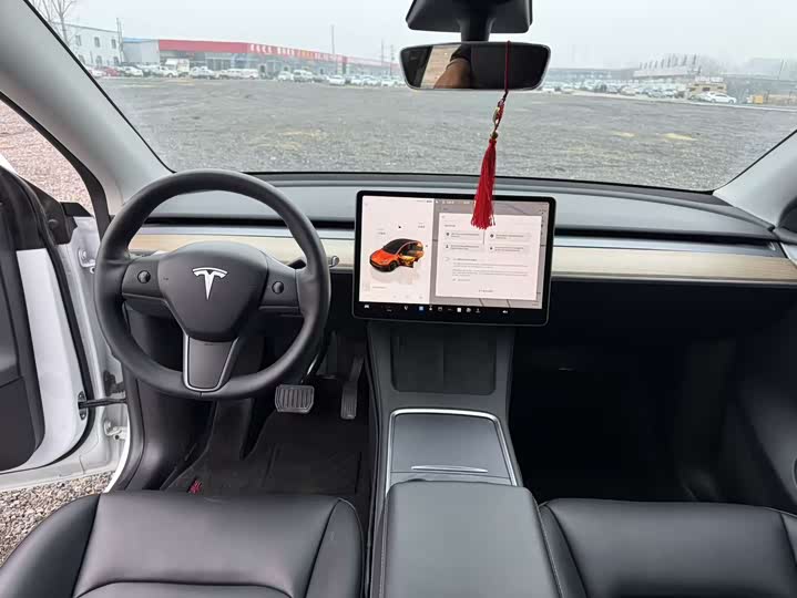 Фото 6 - Tesla Model Y