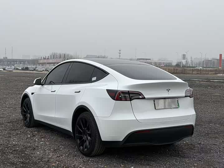 Фото 7 - Tesla Model Y