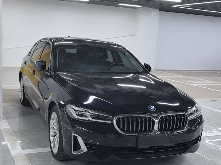 Фото 1 - BMW 5 Series