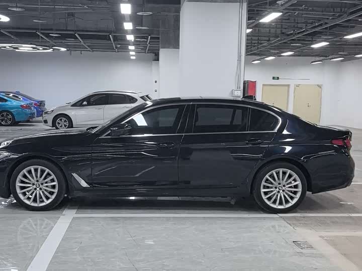 Фото 3 - BMW 5 Series