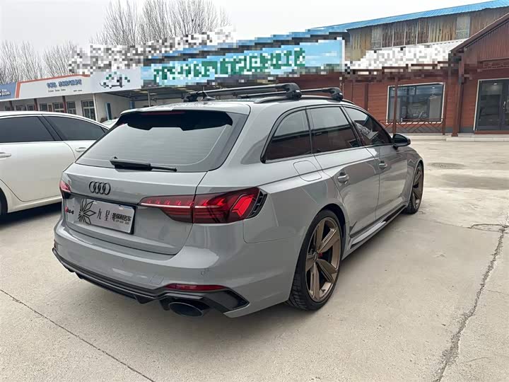 Фото 3 - Audi RS 4