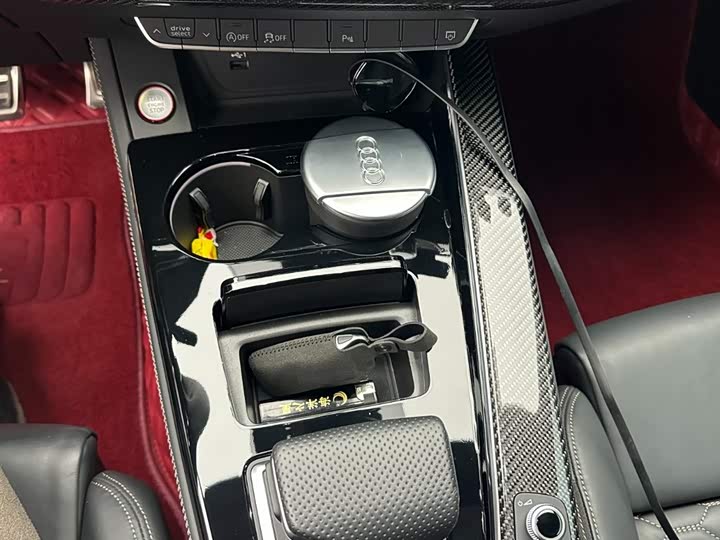 Фото 7 - Audi RS 4