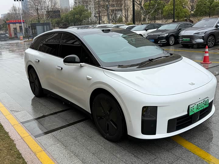 Фото 3 - LiXiang i6