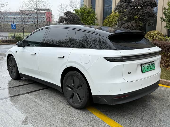 Фото 8 - LiXiang i6