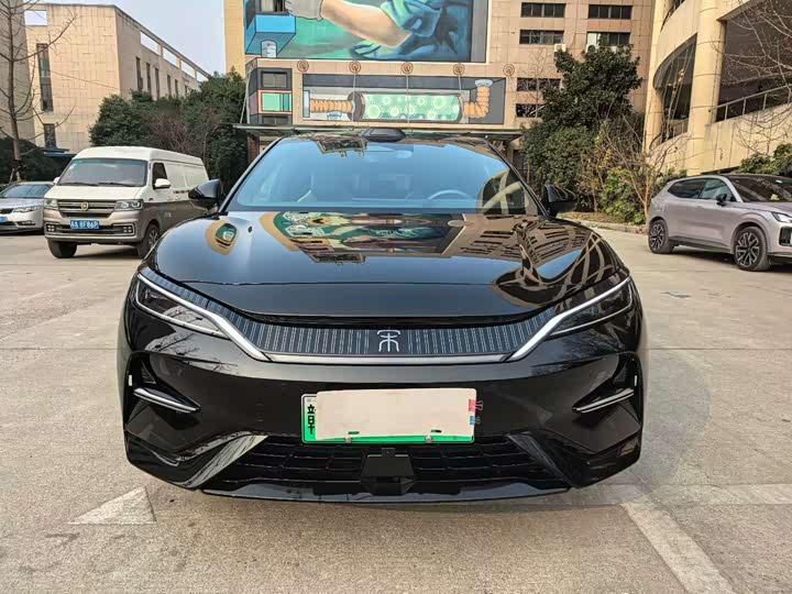 Фото 2 - BYD Song L