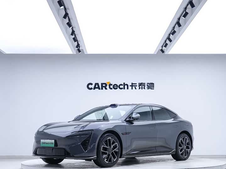 Фото 1 - Avatr 06