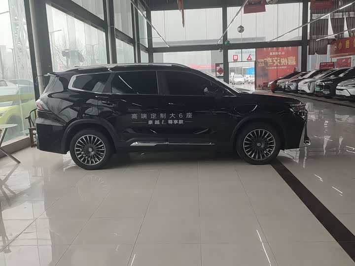 Фото 2 - Geely Okavango L