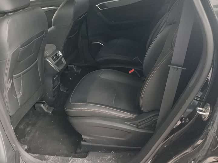 Фото 5 - Geely Okavango L