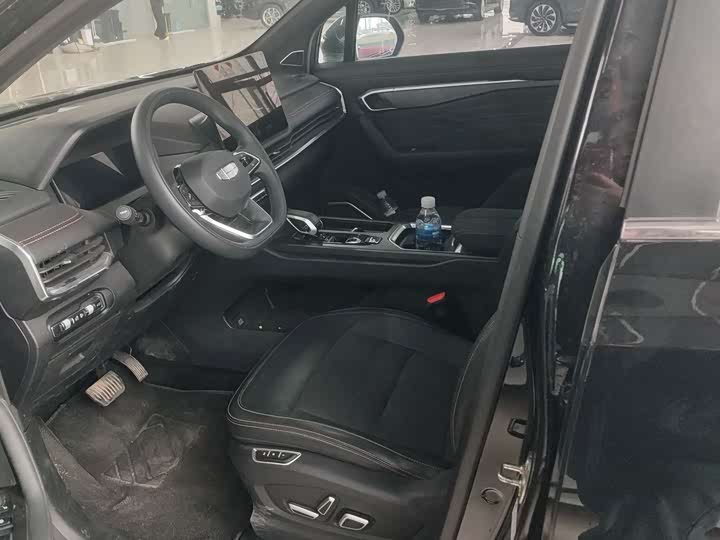 Фото 6 - Geely Okavango L