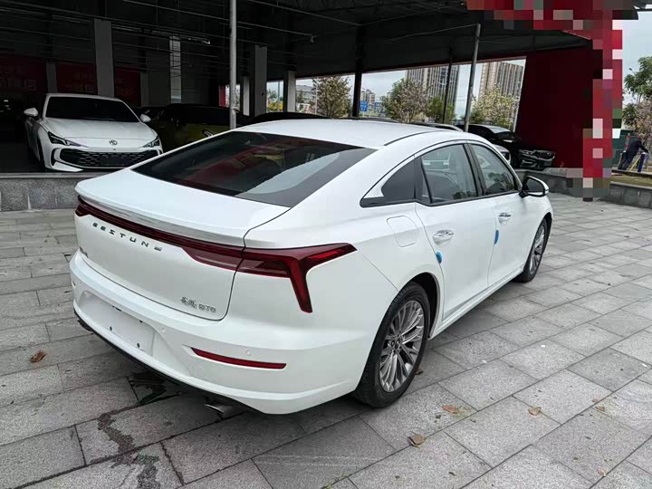 Photo 9 - Bestune B70