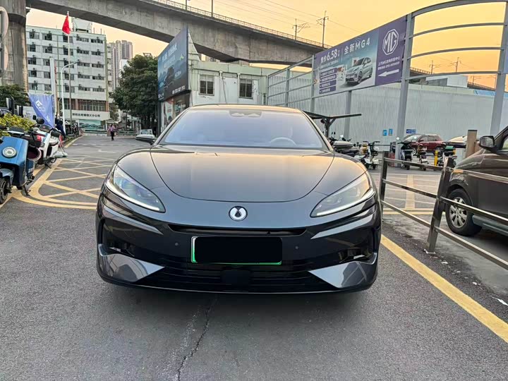 Фото 2 - Denza Z9