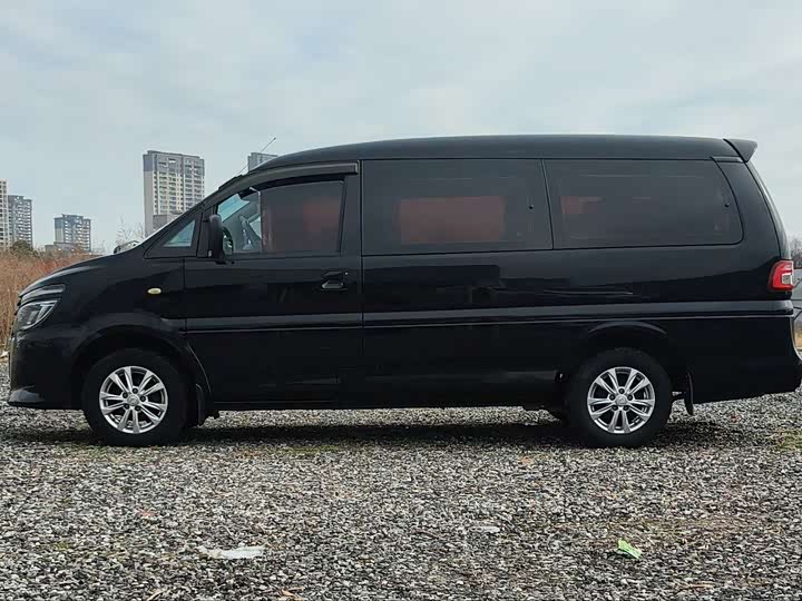 Фото 3 - Dongfeng Forthing Lingzhi M5