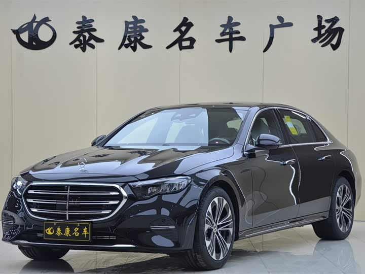 Фото 1 - Mercedes-Benz E-Class