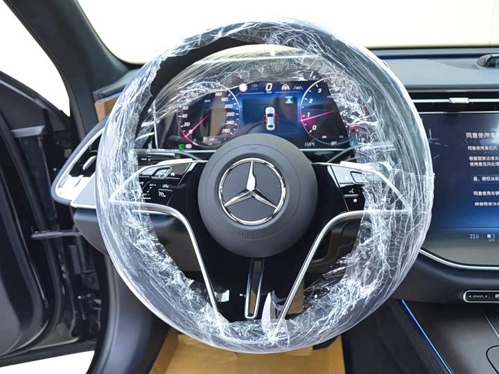 Фото 8 - Mercedes-Benz E-Class