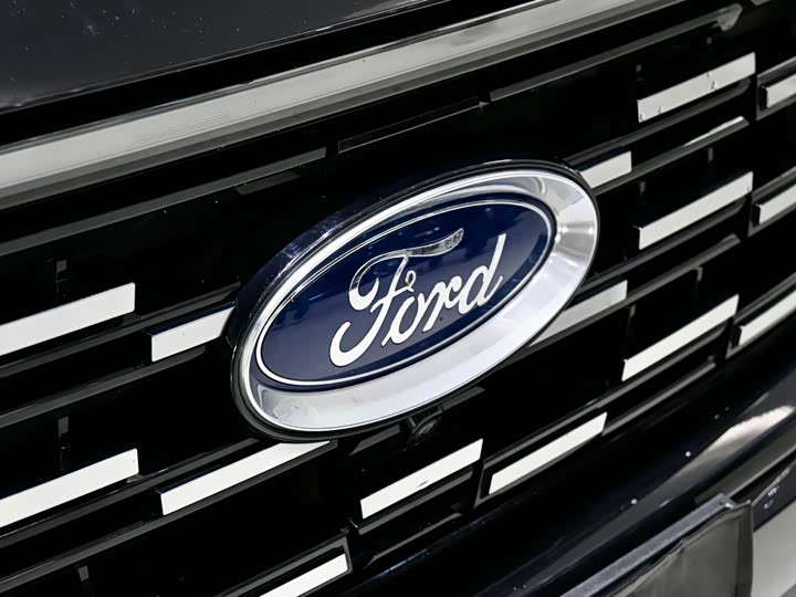 Фото 5 - Ford Edge