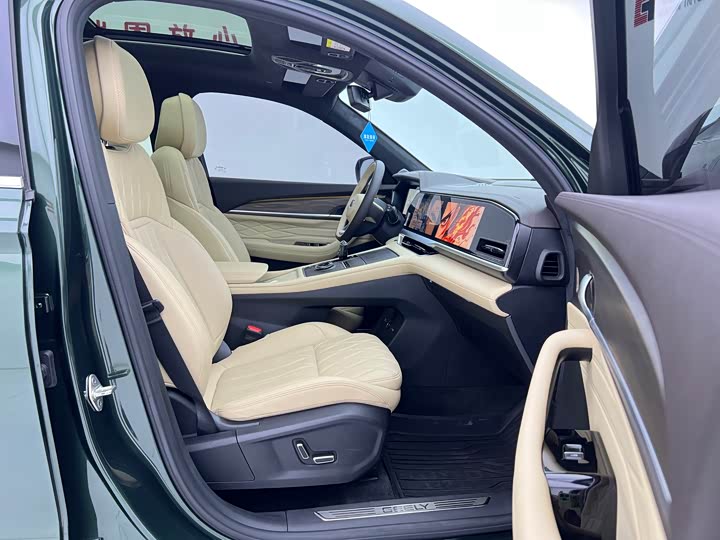 Photo 9 - Geely Monjaro