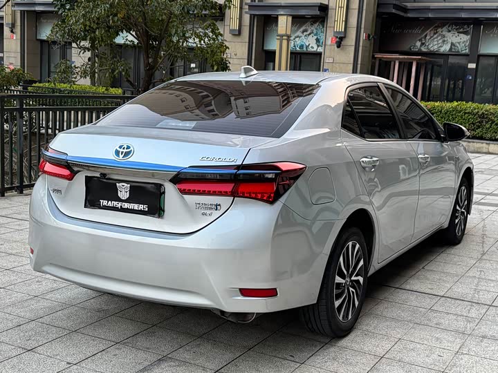 Фото 7 - Toyota Corolla Hybrid