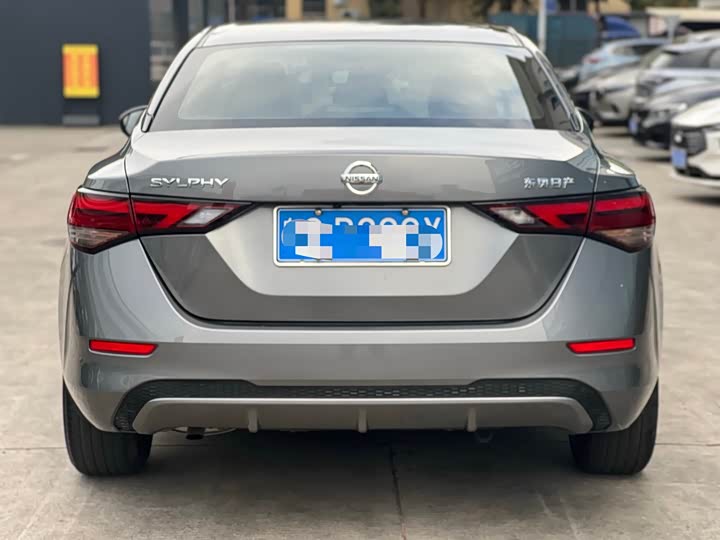 Фото 6 - Nissan Sylphy