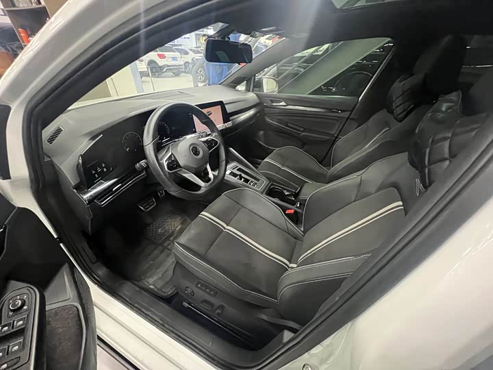 Фото 6 - Volkswagen Golf