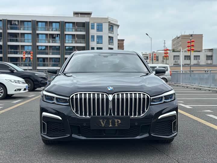 Фото 1 - BMW 7 Series