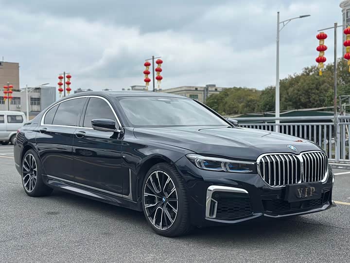 Фото 2 - BMW 7 Series