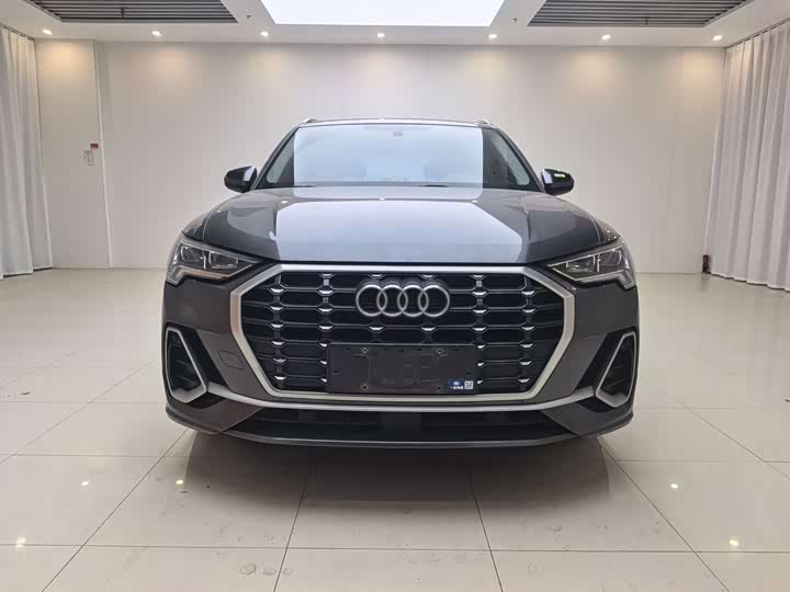 Фото 2 - Audi Q3