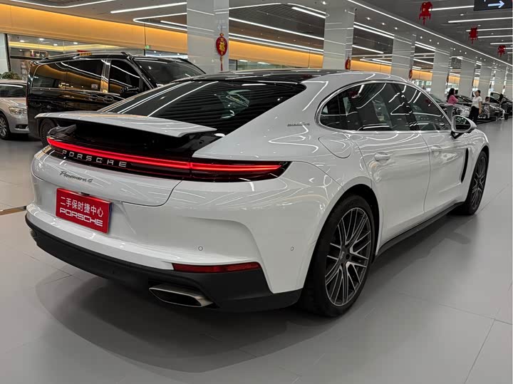 Фото 6 - Porsche Panamera