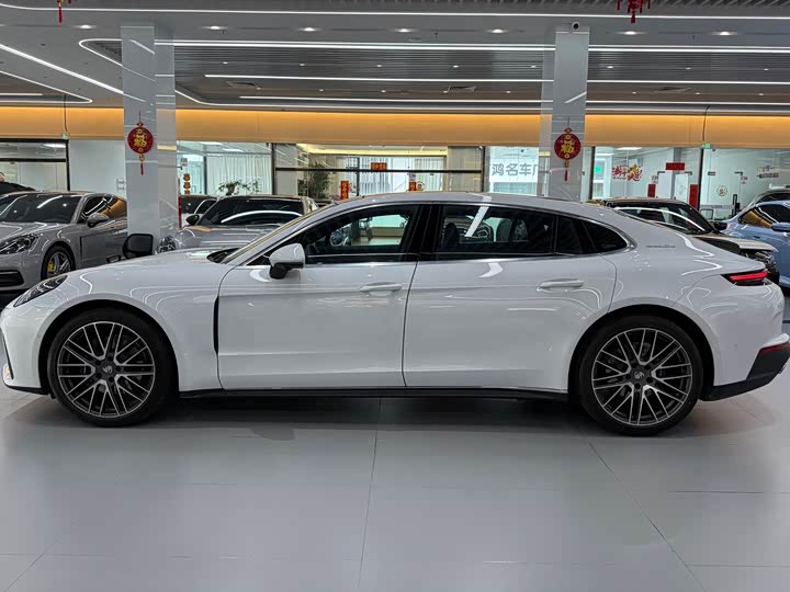 Фото 7 - Porsche Panamera