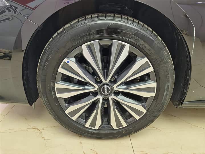 Фото 8 - Nissan Teana