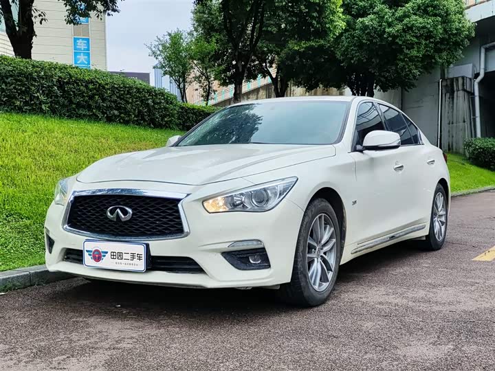 Фото 1 - Infiniti Q50L