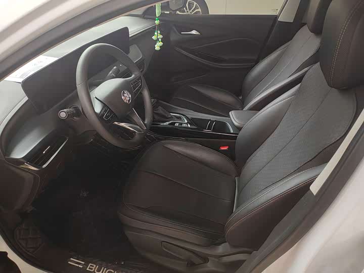 Photo 4 - Buick Verano