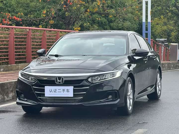 Фото 1 - Honda Accord