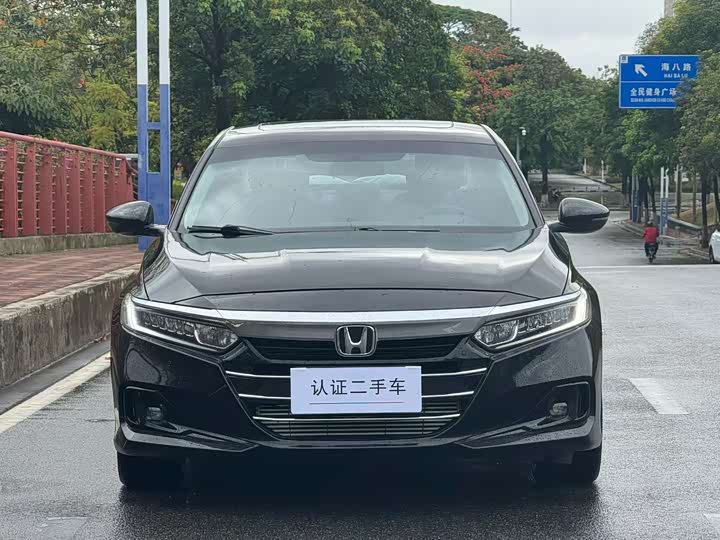 Фото 2 - Honda Accord