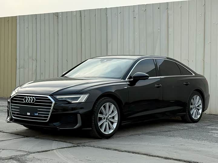 Фото 1 - Audi A6L