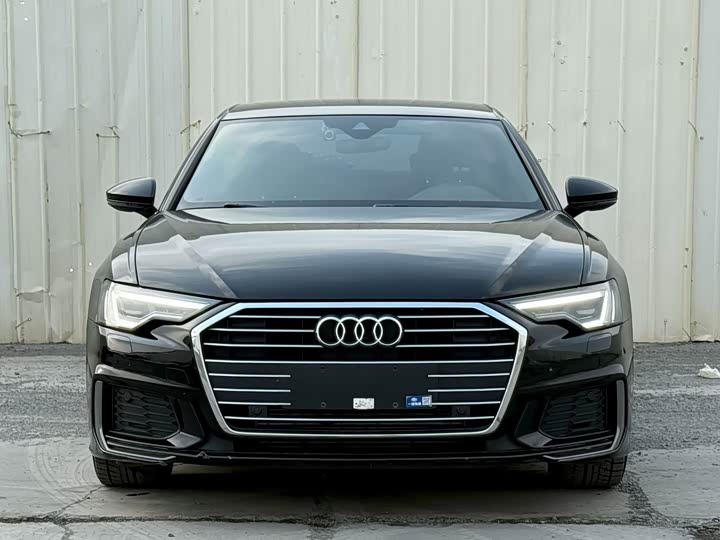 Фото 2 - Audi A6L