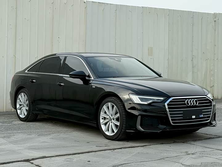 Фото 3 - Audi A6L