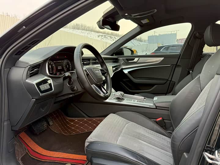 Фото 6 - Audi A6L