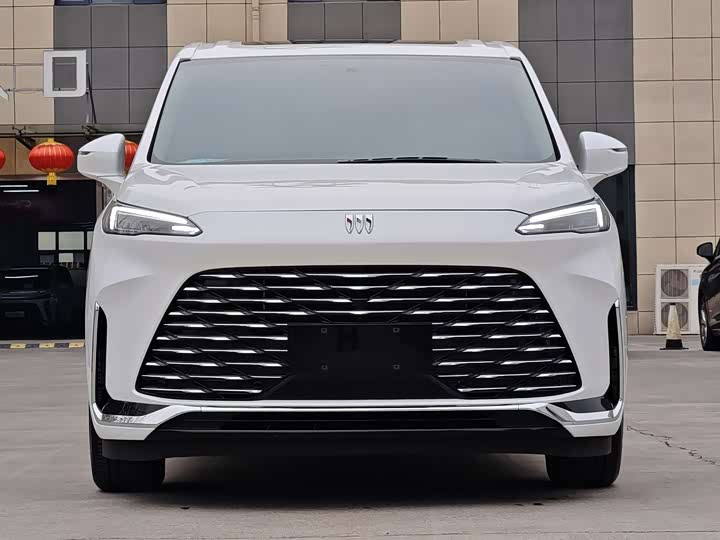 Фото 2 - Buick GL8 ES