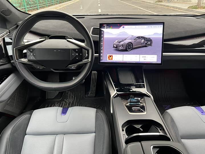 Фото 6 - HiPhi Z