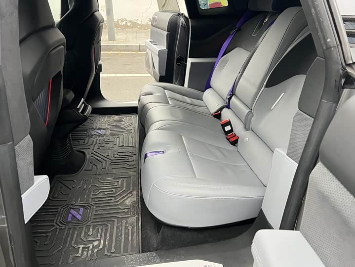 Фото 9 - HiPhi Z