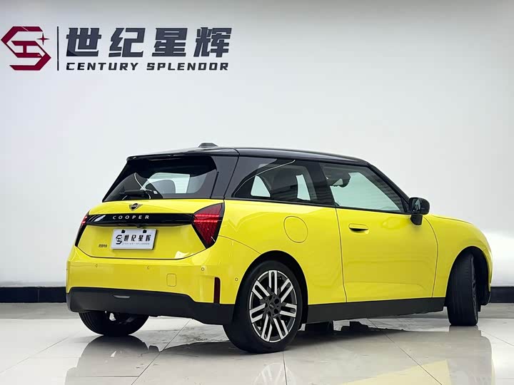 Фото 4 - Mini Cooper