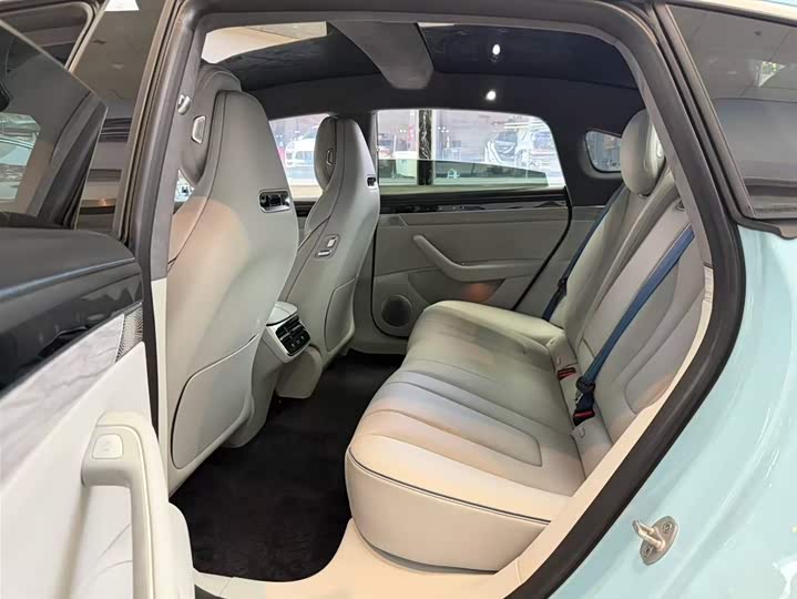 Фото 9 - Luxeed S7