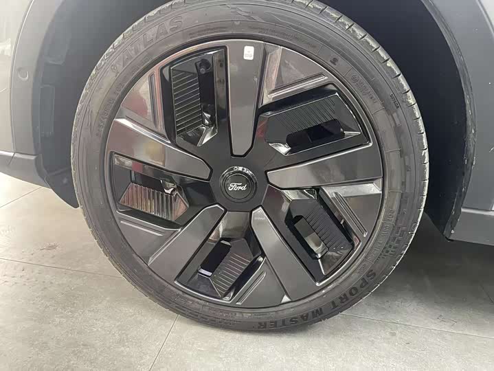 Фото 4 - Ford Equator Hybrid