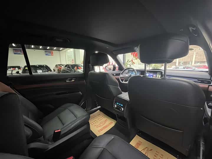 Фото 9 - Ford Equator Hybrid