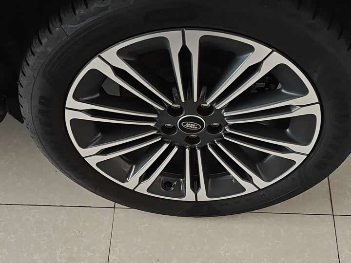 Фото 6 - Land Rover Range Rover Evoque L