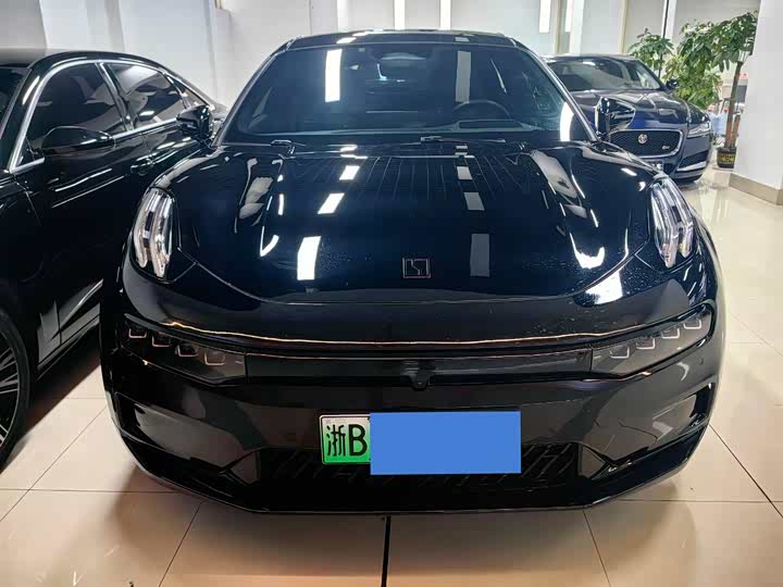 Фото 2 - Zeekr 001