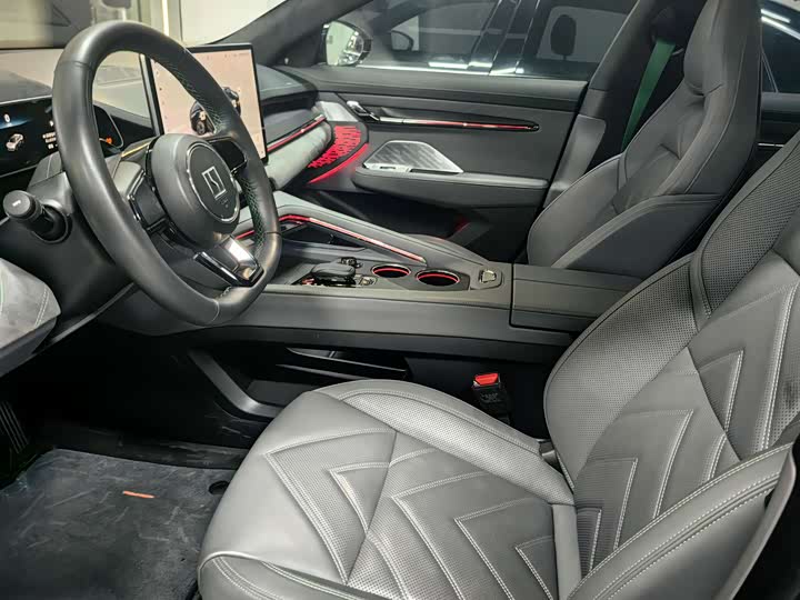 Фото 4 - Zeekr 001