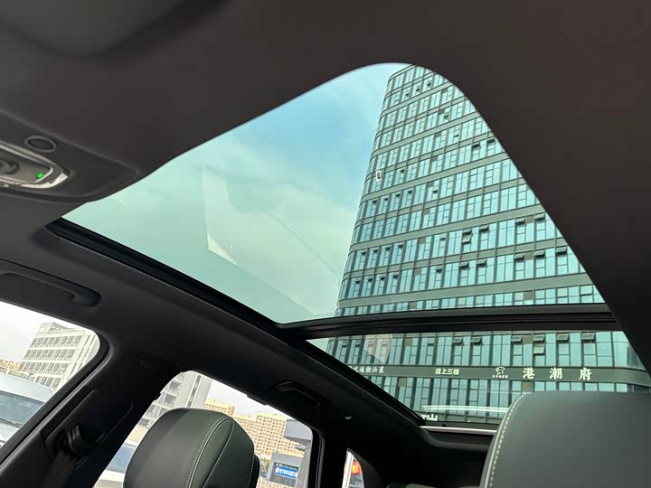 Фото 9 - Audi Q5L