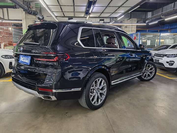 Фото 4 - BMW X7